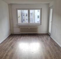 Ruhig gelegene 2-Zimmer-Wohnung mit Balkon zu vermieten! *Mit 300 € nach Einzug* - Duisburg Laar