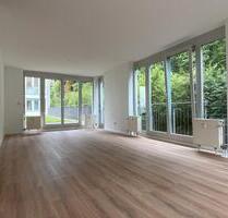 Schöne 3-Zimmer-Wohnung mit 2 Terrassen und Grünflache - Hohenstein-Ernstthal