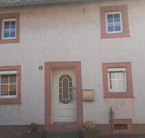 Haus mit Schuppen und Garten - 90.000,00&nbsp;EUR Kaufpreis, ca.&nbsp; 90,00&nbsp;m&sup2; in Osann-Monzel (PLZ: 54518)