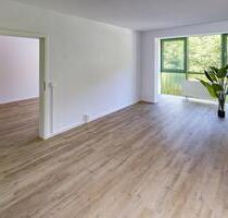Taumhaft ERSTBEZUG mit LIFT - helle, moderne, vollsan. 2-Zi-Wohng. EBK, Balkon & Loggia - Drebach