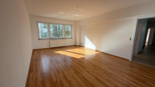 Foto - Attraktive 3-Zimmer-Wohnung mit großem Balkon in zentraler Lage