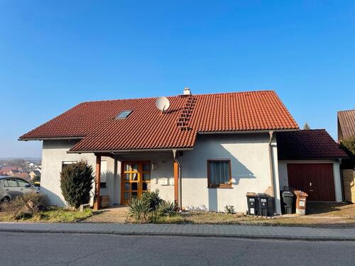 Foto - Freistehendes Einfamilienhaus mit Garage in der Nähe von Schwaige