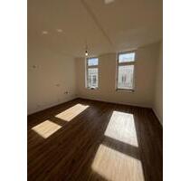 Frisch kernsaniert: 2,5-Zimmer-Wohnung mit Klima, viel Licht & gut geschnitten - Krefeld Cracau