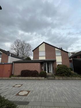 Foto - Freistehendes Haus in Garbsen - 1.950,00&nbsp;EUR Kaltmiete, ca.&nbsp; 125,00&nbsp;m&sup2;