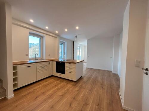 Foto - Helle, modern-renovierte 2,5 Zimmer Wohnung