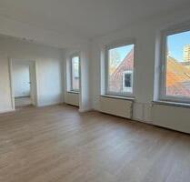 Moderne 3-Zi.-Wohnung mit Balkon, PKW-Stellplatz im Herzen von IZ - Itzehoe