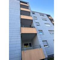 Helle 2-Zimmer Wohnung mit Balkon und TG-Stellplatz - Ditzingen