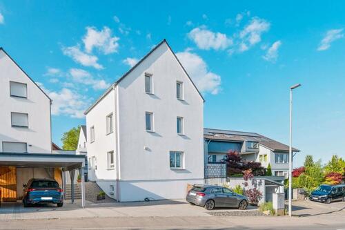 Foto - Neuwertige große Doppelhaushälfte