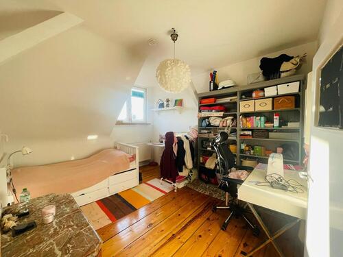 Foto - AB SOFORT: WG Zimmer in Licht durchflutetem Altbau