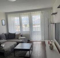 2-Zimmer-Wohnung mit Balkon , Teilmöbliert in Lichtenberg - Berlin