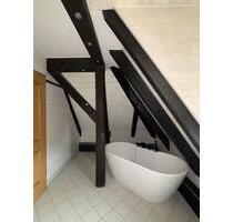 Charmante Wohnung im Herzen der Altstadt, mit moderner Einbauküche und zentraler Lage - Hoyerswerda