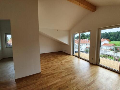 Foto - helle, moderne 3 Zimmer Dachgeschosswohnung in ruhiger Wohngegend