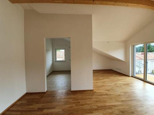 Foto - 3 Zimmer Dachgeschoßwohnung in Feldkirchen-Westerham