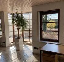 Helle Büro-Praxisräume in Bürstadt in schöner Lage