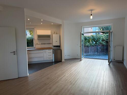 Foto - Mitten in LM: Kernsanierte 2,5 ZKB Terrasse, Gärtchen, Stellplatz