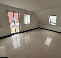 2 -Raum Wohnung mit Blick auf Schloss und Saale - Bernburg (Saale)