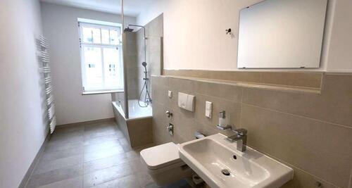 Foto - ❄️Neu und komfortabel! 2-Zimmer-Wohnung frisch renoviert mit EBK und Tageslichtbad