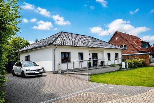 Foto - Moderner Bungalow (2022) –Energieklasse A - einzugsfertig -privat