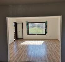 Schöne helle Wohnung mit Balkon in ruhiger Lage zu vermieten - Kirchenthumbach