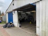 Foto - Doppelgarage mit Stellplatz und WC Raum