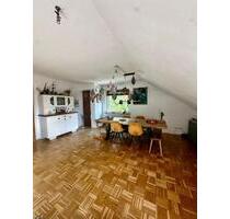Große helle Wohnung in Beuren - 1.340,00 EUR Kaltmiete, in Beuren (PLZ: 72660)