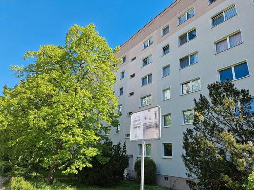 Foto - **FRISCH RENOVIERT**2-Zimmer-Wohnung Balkon 3.OG Bad mit Wanne ab 01.12.2025