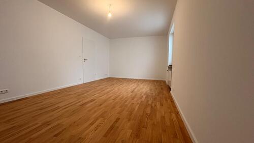 Foto - Hochwertig sanierte 1-Zimmer-Wohnung mit Balkon & Garage München