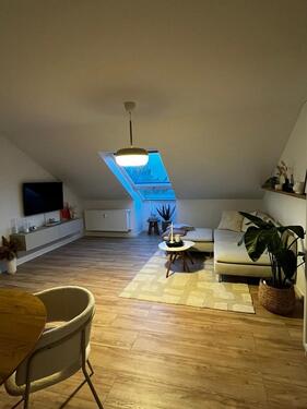 Foto - Exklusive, neuwertige 2-Zimmer-Wohnung, EBK, Stellplatz, Zornheim