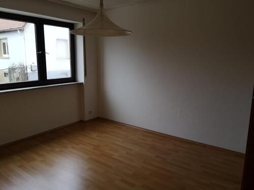 Foto - Drei Zimmer Wohnung - 950,00&nbsp;EUR Kaltmiete, ca.&nbsp; 75,00&nbsp;m&sup2;