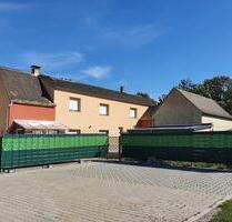 Modernisiertes Zweifamilienhaus mit Scheune auf 1.420 m² Grundstü - Pegau