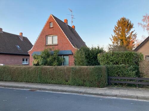 Foto - Haus mit großem Grundstück - 299.999,00&nbsp;EUR Kaufpreis, ca.&nbsp; 100,00&nbsp;m&sup2;