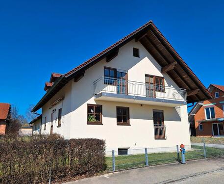 Foto - Geisenhausen Einfamilienhaus mit Doppelgarage