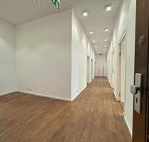 Büro- oder Praxisflächen im schönen Altbau-Denkmal Potsdamer Straße - Berlin Mitte