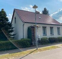 Einfamilienhaus mit Nebengebäude in Karstädt (Prignitz) ab sofort