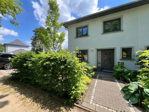 Foto - Moderne Doppelhaushälfte mit 7 Zimmern – ideal für Familie & Home