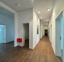 Büro- oder Praxisflächen im schönen Altbau-Denkmal Potsdamer Straße - Berlin Mitte