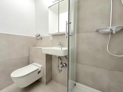 Foto - Frisch sanierte 2-Zimmer-Wohnung mit Balkon – Wiesbaden