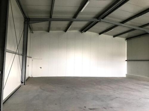 Foto - 180m² isolierte Lagerhalle zu vermieten
