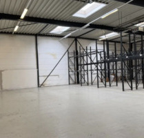Lagerhalle mit Palettenregalen in Neumünster Nord ab sofort! - Tasdorf