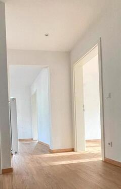 Foto - Ab sofort! Helle und moderne 2,5 Zimmer-Wohnung in Crailsheim