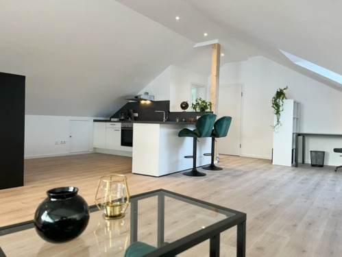 Foto - Hochwertig sanierte, geräumige & ruhige 1-Zimmer-Wohnung