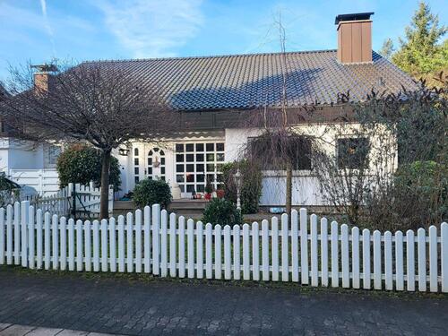 Foto - Einfamilienhaus mit Einliegerwohnung in Rheinhöhenlage