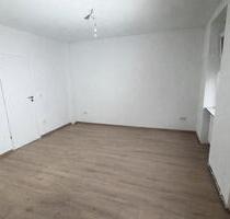 Erdgeschosswohnung 2 ZKB Sulzbach Zentral mit Einbauküche - Sulzbach (Saar)