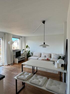 Foto - 2 Zimmer Dachgeschoßwohnung zur Miete in Köln