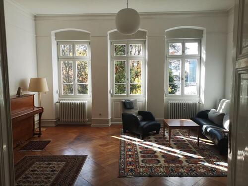 Foto - Familienfreundliche Wohnung in Altbauvilla, teil-möbliert