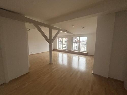 Foto - helle 4-Zimmer Dachgeschoss-Wohnung im Zentrum Münchens