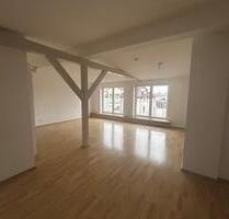 helle 4-Zimmer Dachgeschoss-Wohnung im Zentrum Münchens