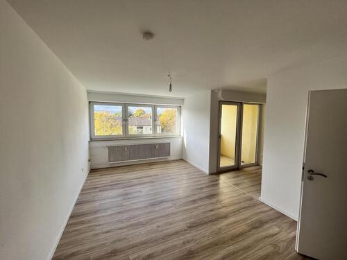 Foto - Schöne 1,5 Zimmer Wohnung Balkon neue Küche neues Bad mit Fenster