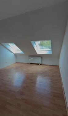 Foto - 3 Zimmer Dachgeschoßwohnung zur Miete in Lage