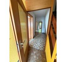 75qm Erdgeschoss 2 zimmer + Bad + Küche + große Balkon - Albershausen